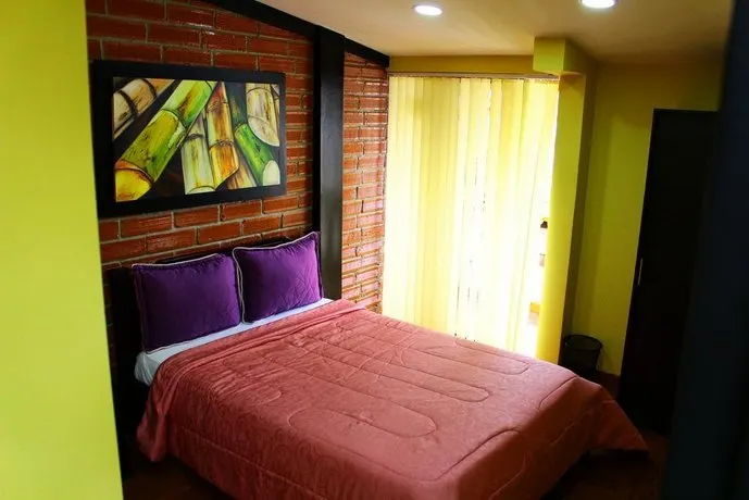 Overlook Hostal - Image 1