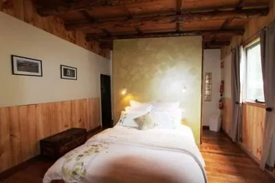 Love Grove Guest House - Image 1