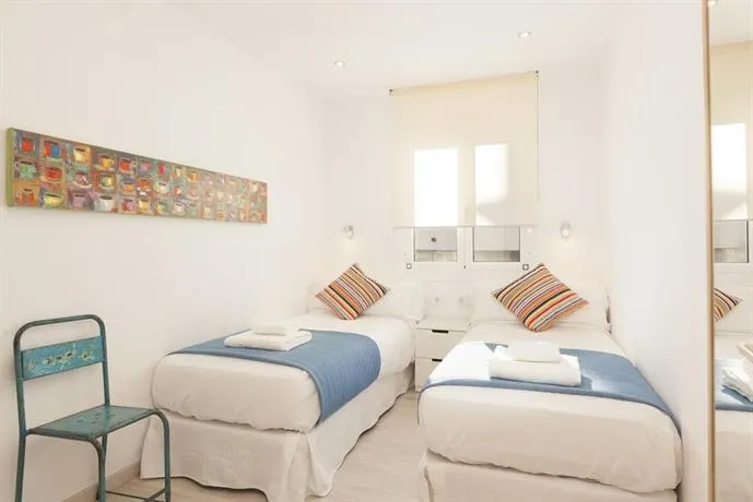 Friendly Rentals Gaudi Penthouse - Image 1