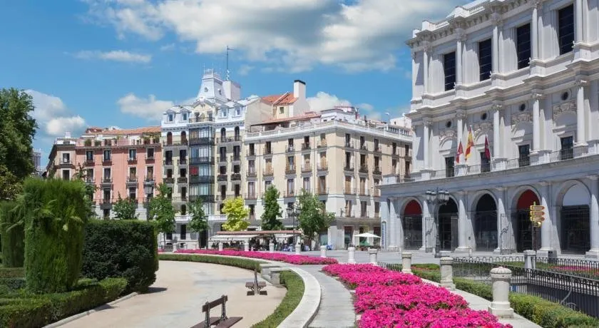 Plaza mayor de lujo - Image 1