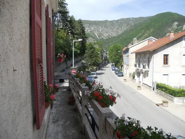 Les Hirondelles Chambres D'hotes - Image 1