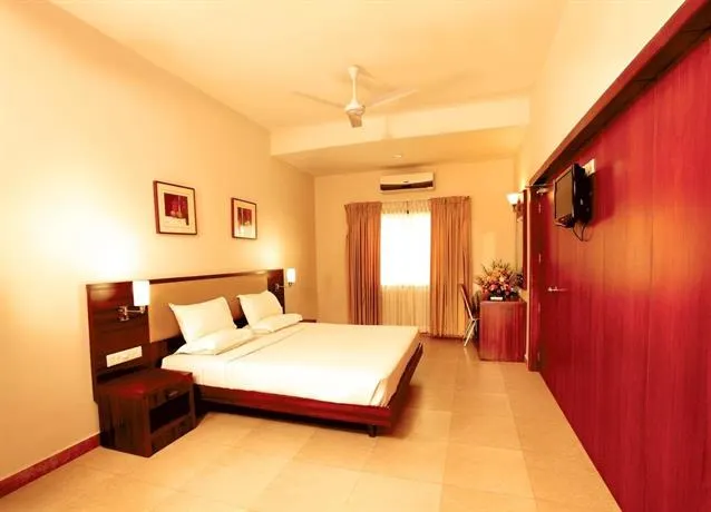 Hotel Highway Castle - Image 1