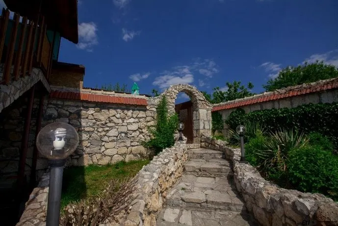 Semeen Hotel Valdes - Image 1