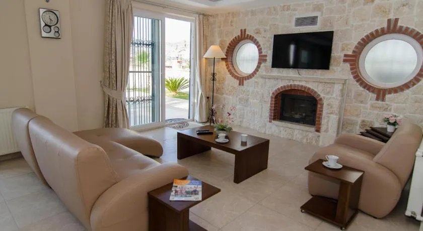 Smans Villas - Image 1