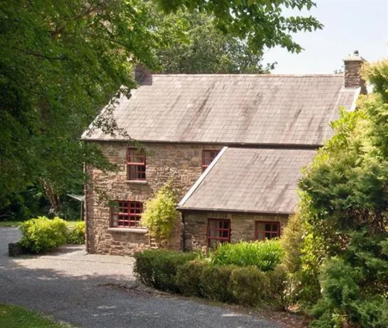 Aspen House - Image 1