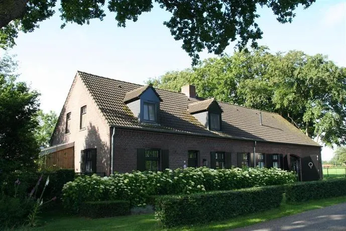 Hof Van Meterik - Image 1