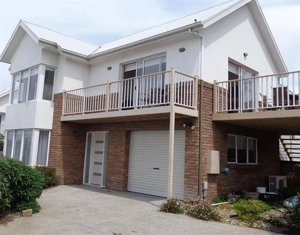 Chapman Street Townhouse Bellerive Hobart Tasmania - Image 1
