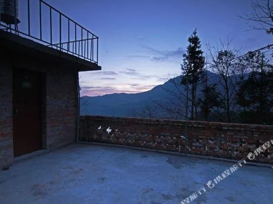 Wind's Whisper Inn - Image 1