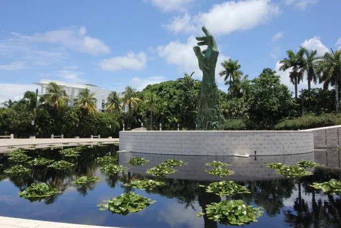 Hialeah Motel - Image 1