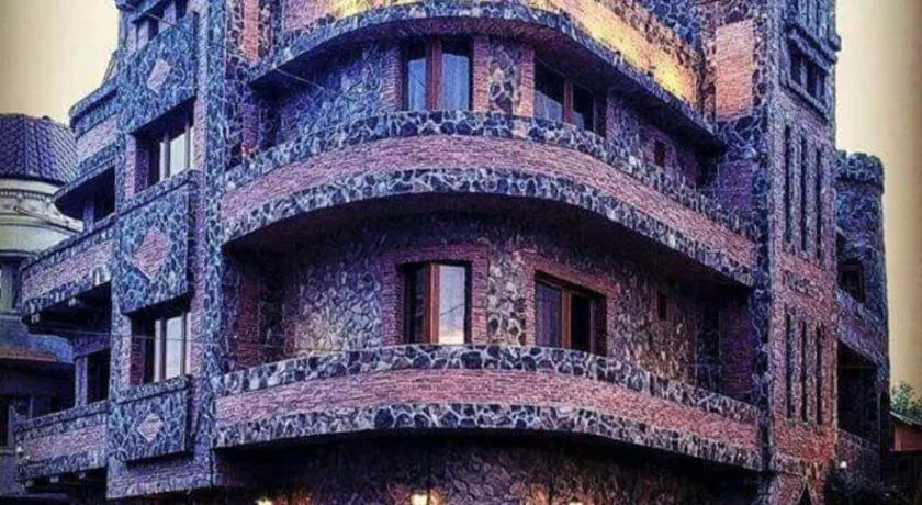 Hotel Edinburgh - Image 1