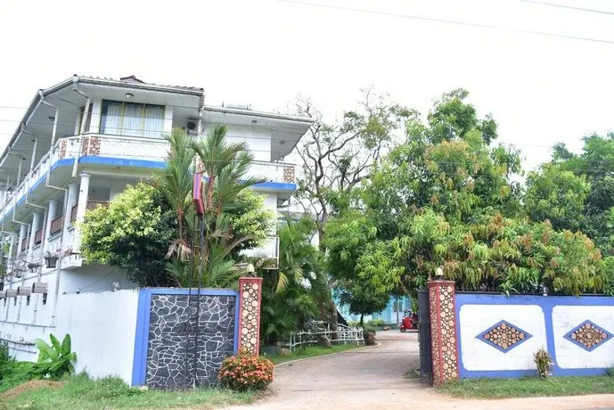 Hote Shiromi - Image 1