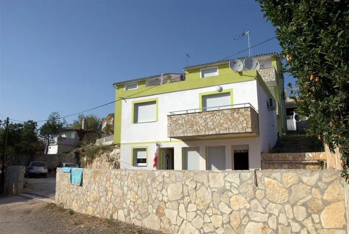 Apartments Zrakic - Image 1