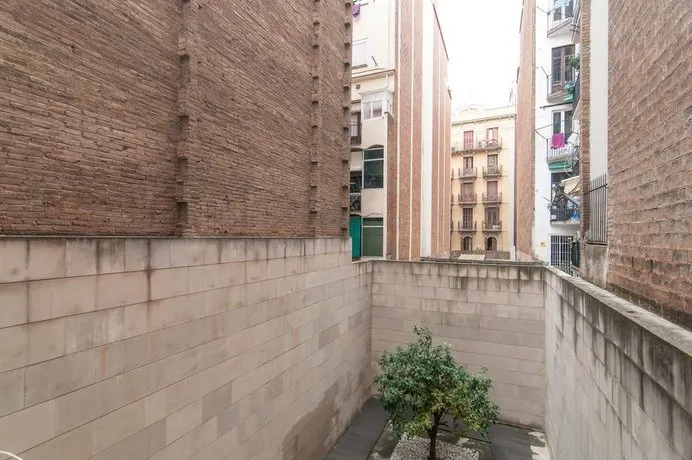 Apartment Travessera de Gracia - Image 1