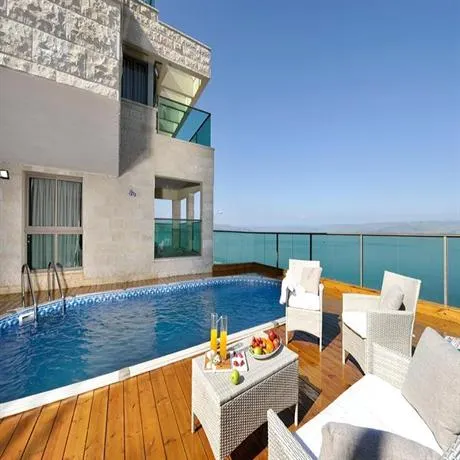Royal Views Hotel - Image 1
