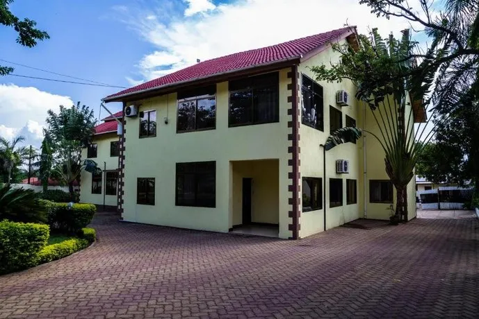 Altezza Lodge - Image 1