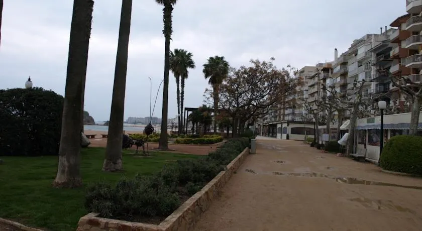 Apartamentos Centro Blanes - Image 1