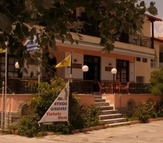 Hotel Alexandros - Image 1