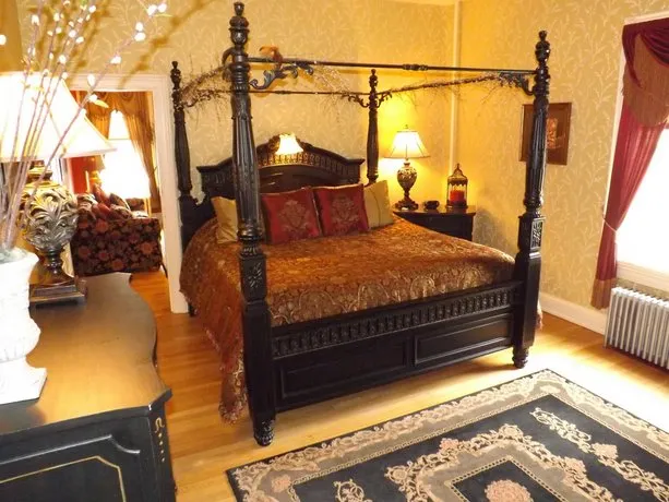 The Patriot House Bed & Breakfast - Image 1