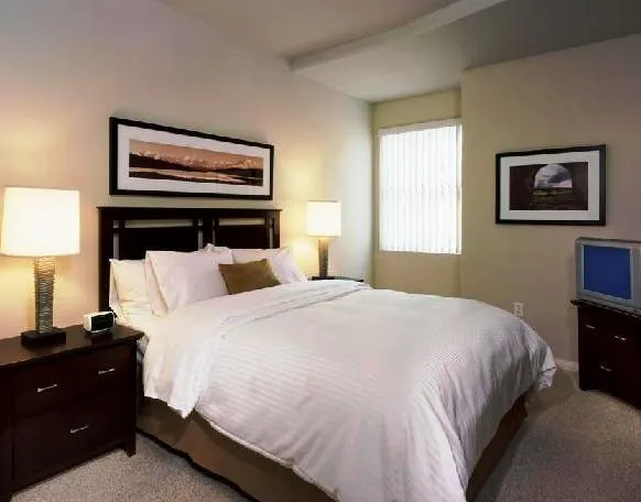 Oakwood Lexington - Image 1