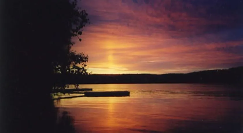 12 Mile Lake Bed and Breakfast - Image 1