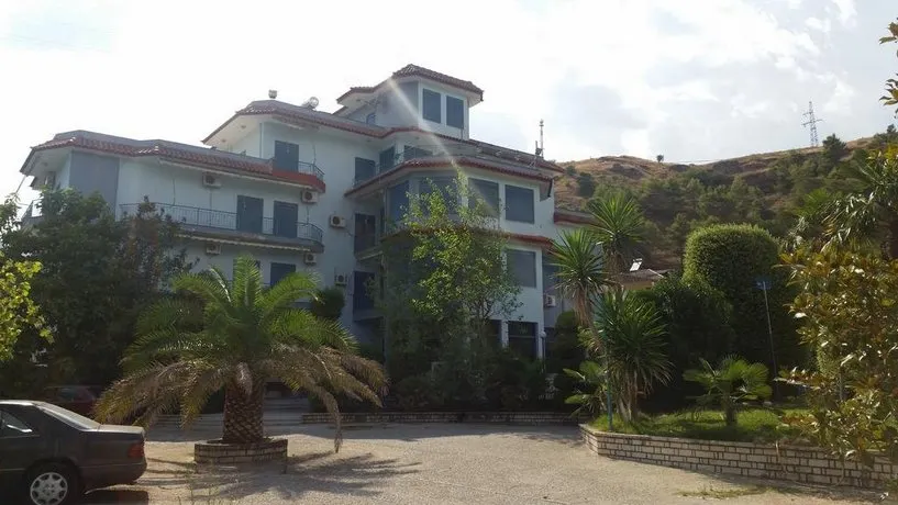 Hotel Parku i Palmave - Image 1
