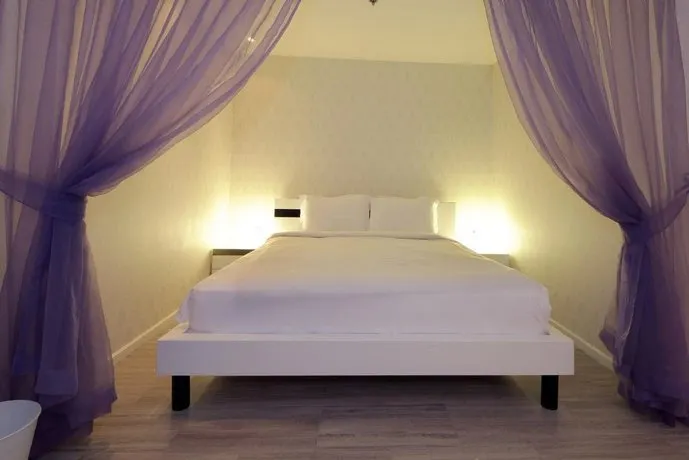 Signature Holiday Homes - D1 Tower - Image 1