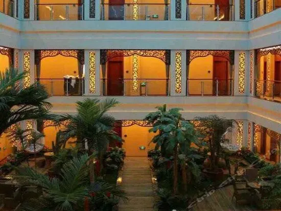 Jianlang Holiday Hot Spring Hotel - Image 1