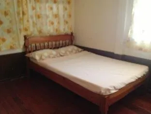 Pines Kitchenette And Inn - Image 1