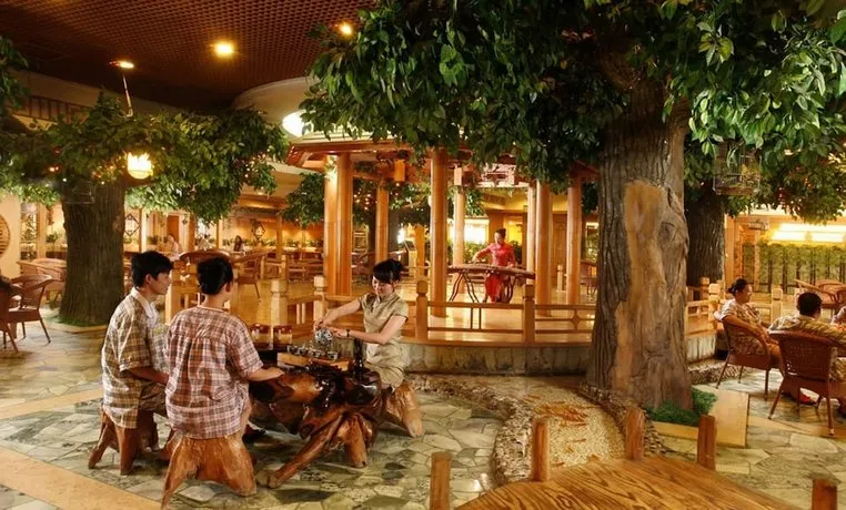 Dalian Kerren Hot Spring Hotel - Image 1