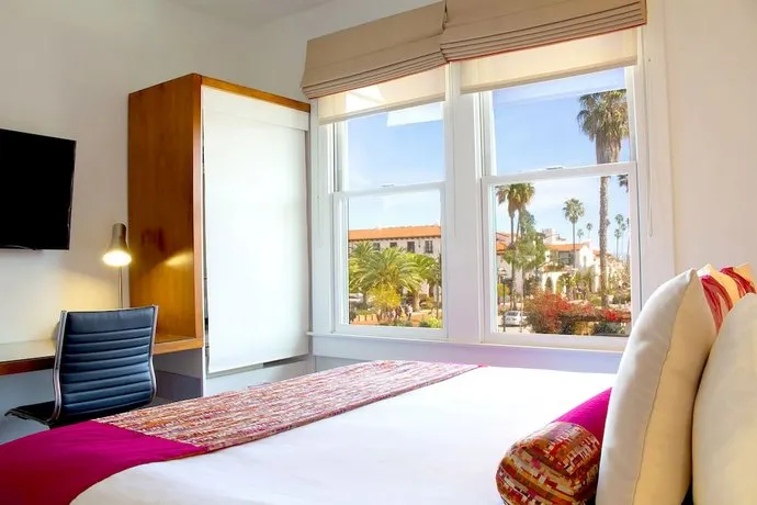 Hotel Indigo Santa Barbara - Image 1