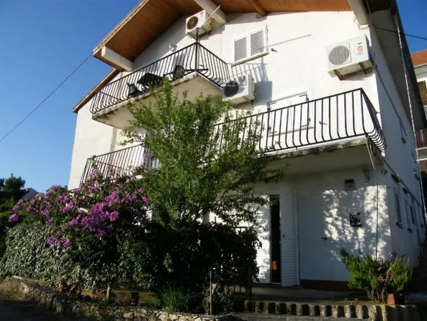 Summer residence "Apartment "Aida" - Image 1