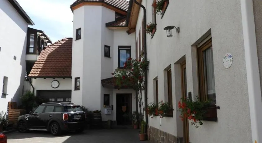 Gastehaus Am Turm - Image 1