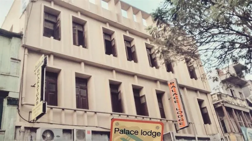 Palace Lodge - Image 1