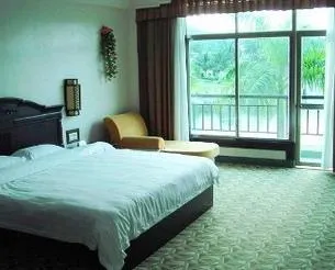 Silver Lake Hot Spring Holiday Hotel - Image 1