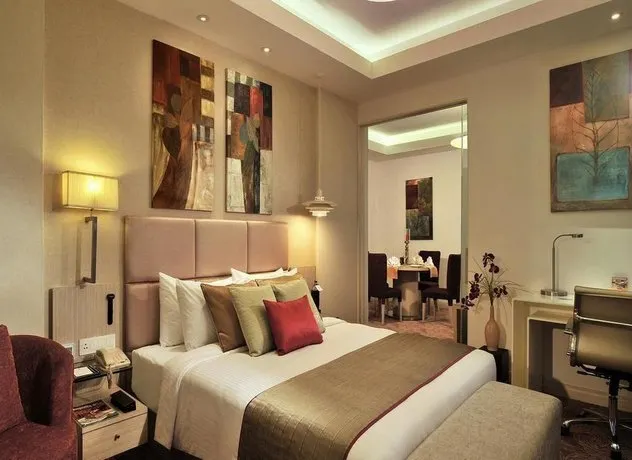 Millionaire Hotel And Resort - Image 1