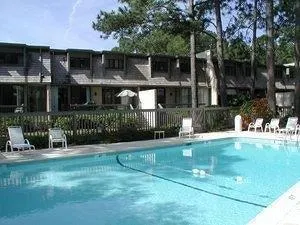 Harbour Town Resorts - Image 1