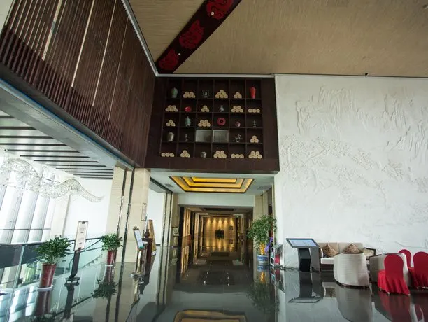 Lanxi Xingmao Holiday Hotel - Image 1