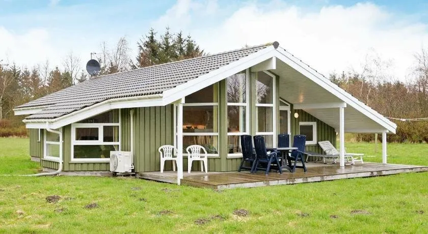 Holiday Home Doravej - Image 1