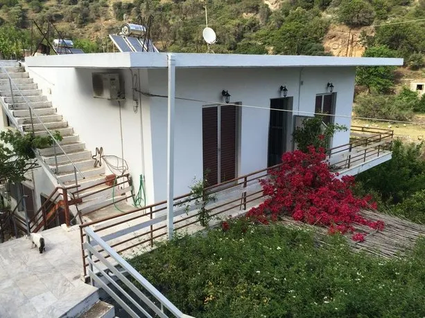 Glaros Rooms - Image 1