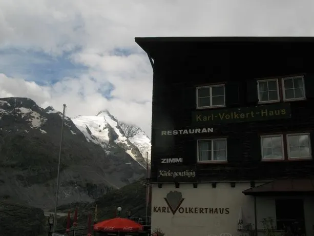 Karl-Volkert Haus - Image 1