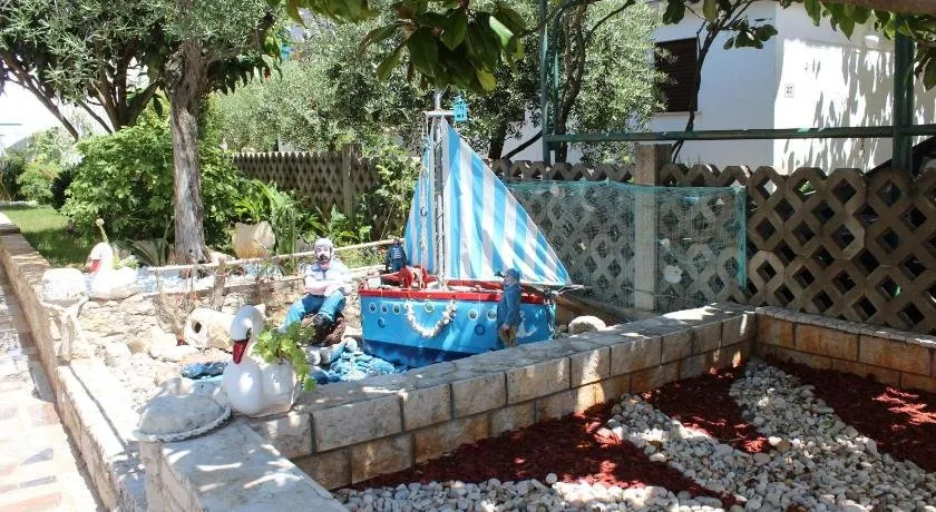 Apartments Karin - Image 1