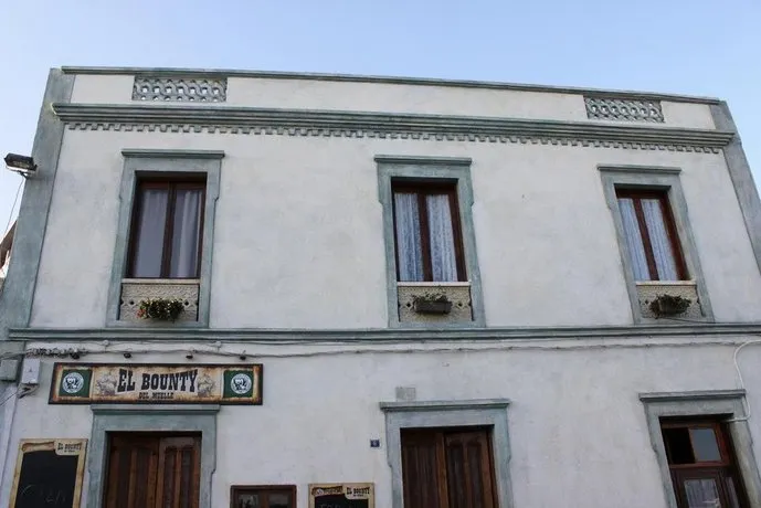 La Cueva del Bounty - Image 1