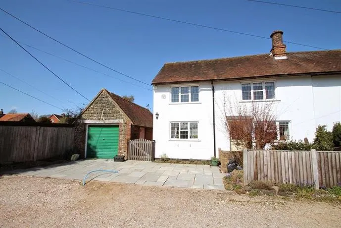 Lavender Row - Image 1
