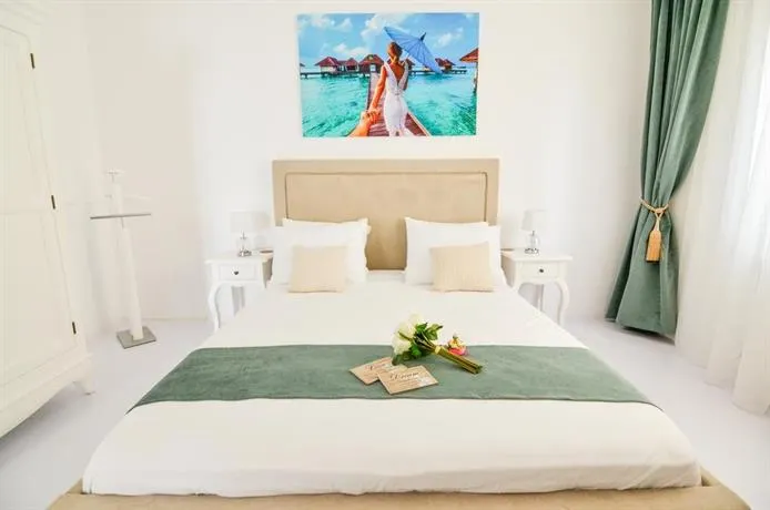 Vanilla Residence Mamaia - Image 1