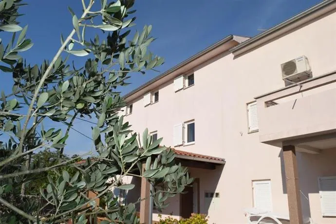 Holiday Home Sandra Malinska - Image 1