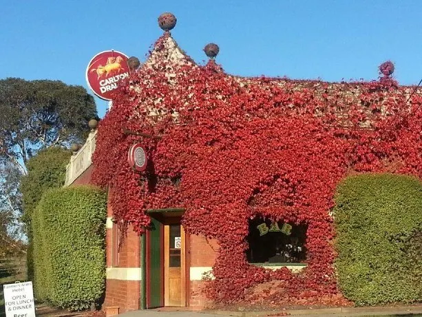 Abelia Cottages of Daylesford Lakeside no 3 - Image 1