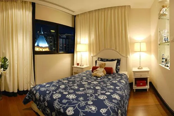 Sathorn Gardens - Image 1