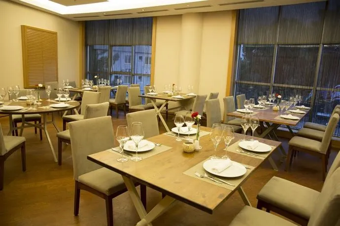 Golden Tulip Nicosia Hotel and Casino - Image 1