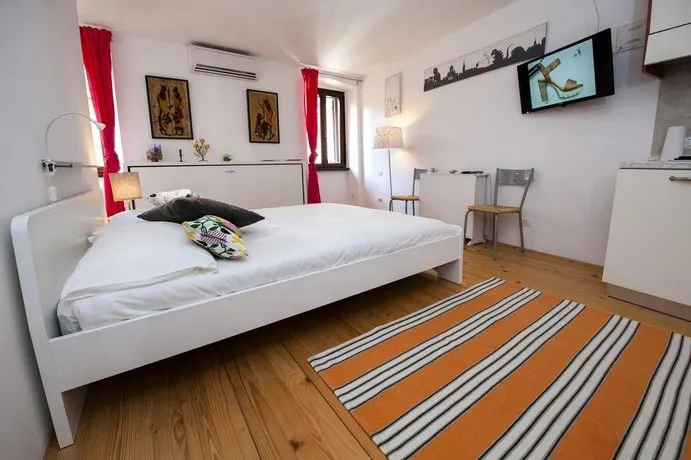 Guest Accommodation Dall Antiquario - Image 1