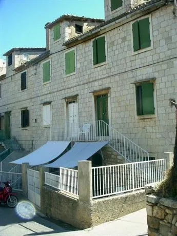 Marina Rooms - Image 1